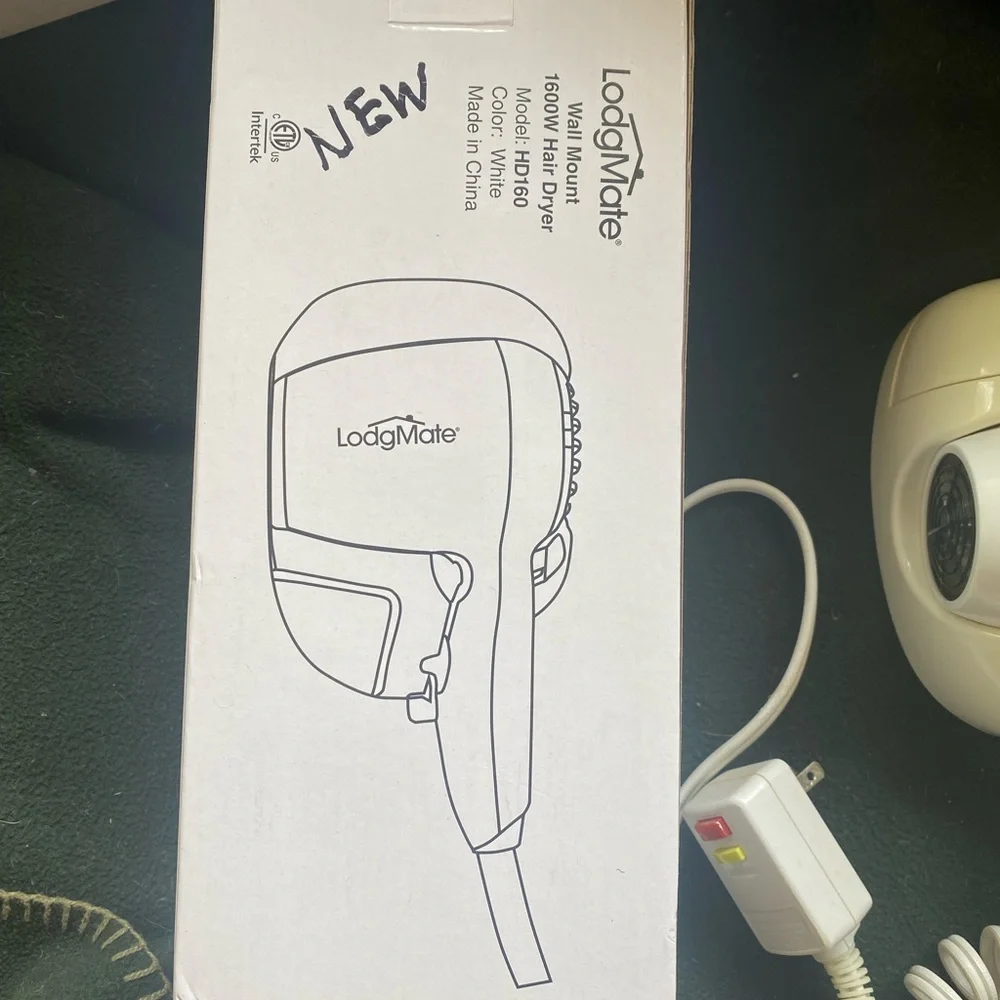 Wall mount hair dryer - Picture 3 of 5